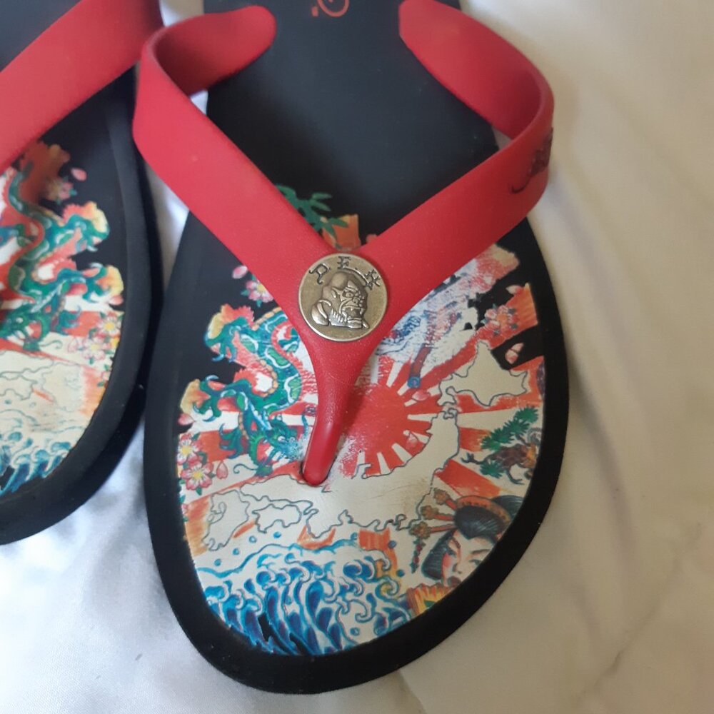 Ed Hardy flops - Picture 2 of 9